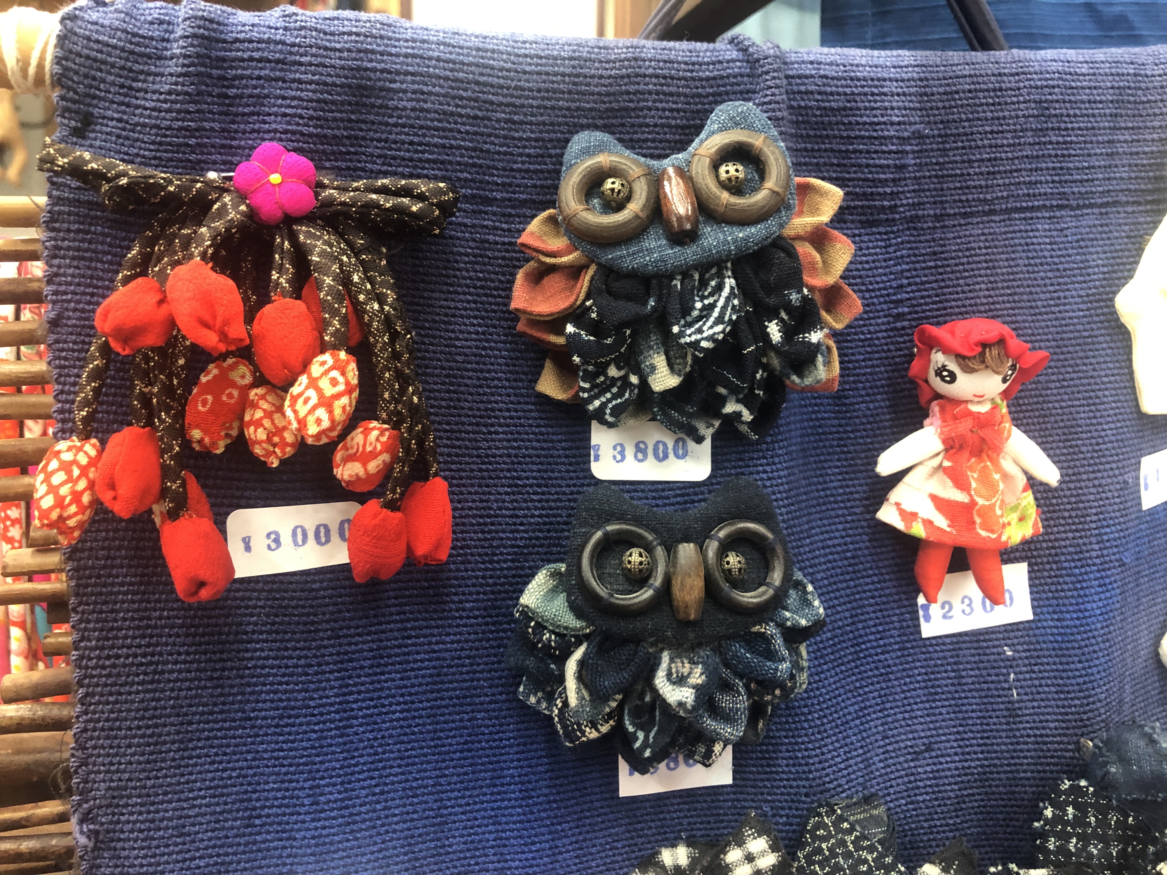 和布ブローチ・アクセサリー
